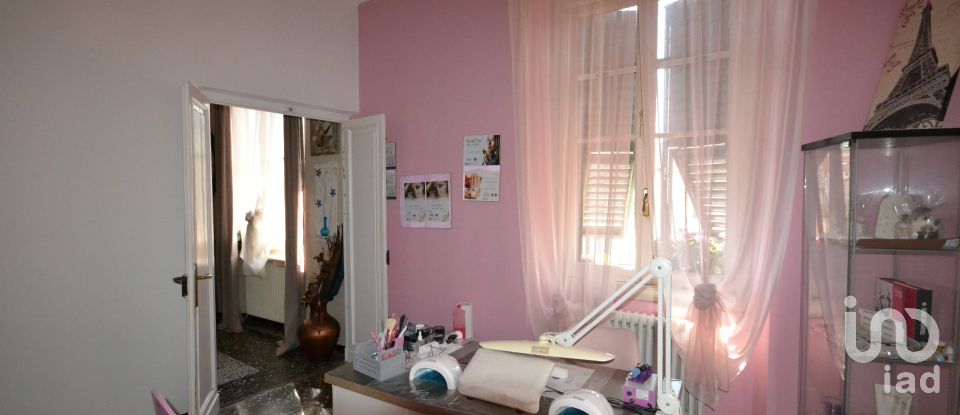 Trilocale di 65 m² a Genova (16164)