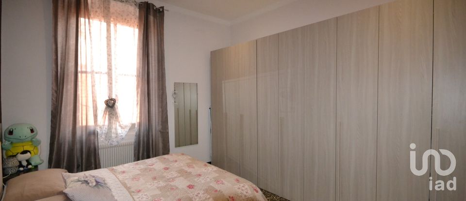 Trilocale di 65 m² a Genova (16164)