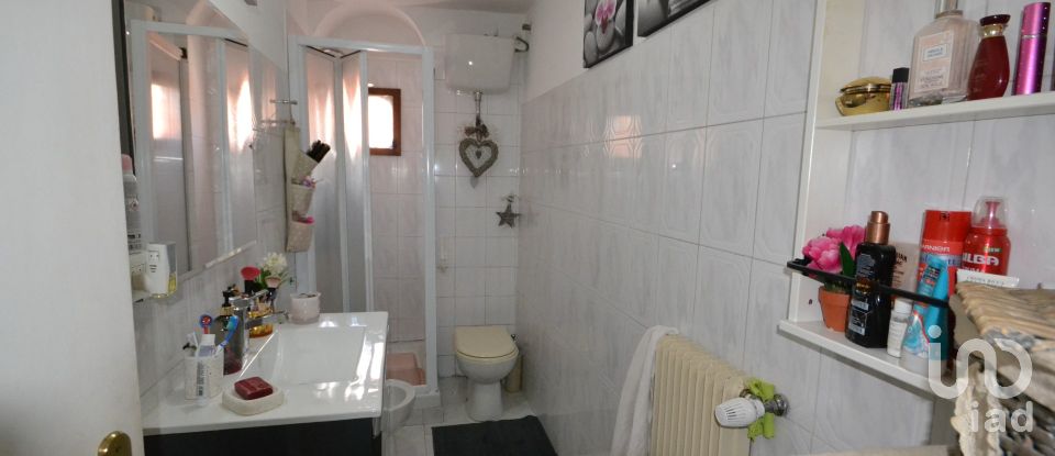 Trilocale di 65 m² a Genova (16164)