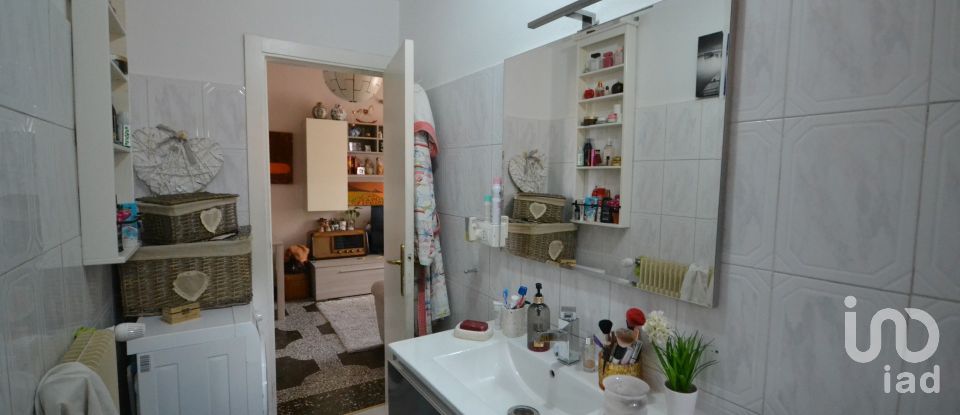 Trilocale di 65 m² a Genova (16164)
