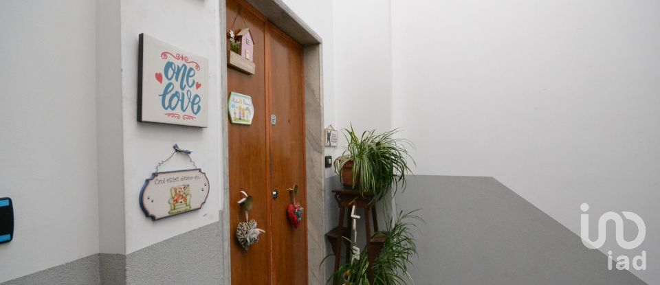Trilocale di 65 m² a Genova (16164)