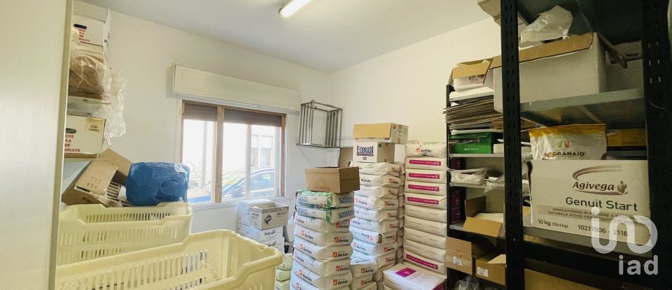 Negozio / locale commerciale di 101 m² in Stra (30039)