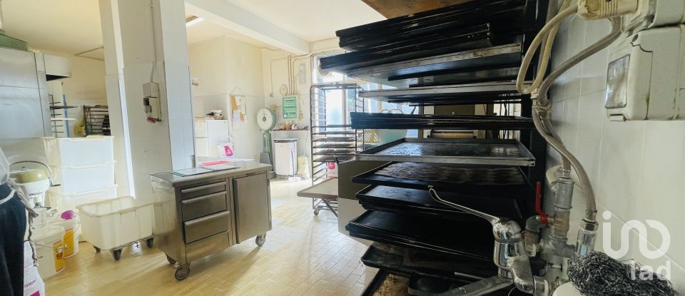 Negozio / locale commerciale di 101 m² in Stra (30039)