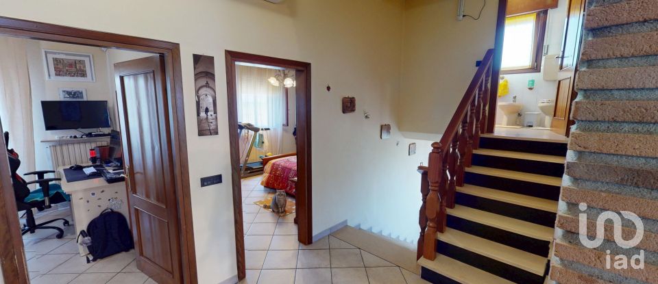 Four-room apartment of 100 m² in Voghiera (44019)