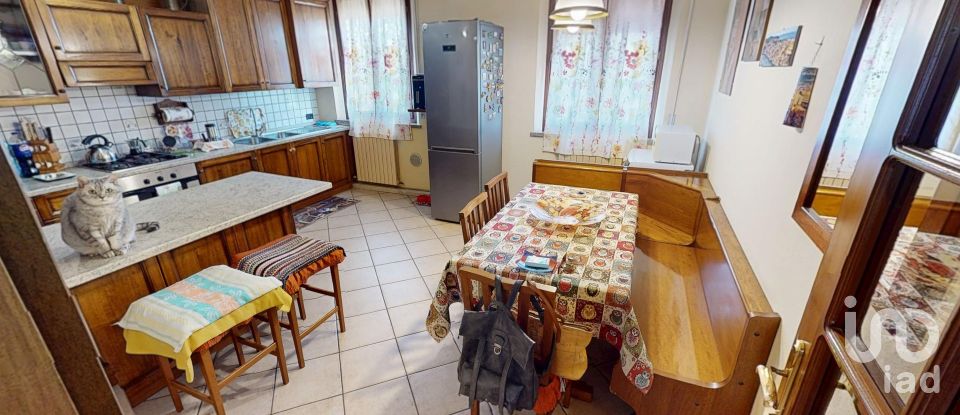 Four-room apartment of 100 m² in Voghiera (44019)