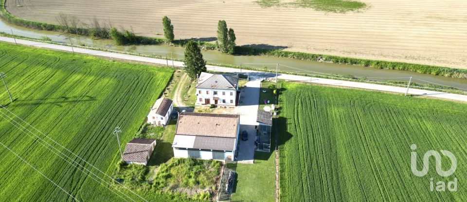 Four-room apartment of 100 m² in Voghiera (44019)