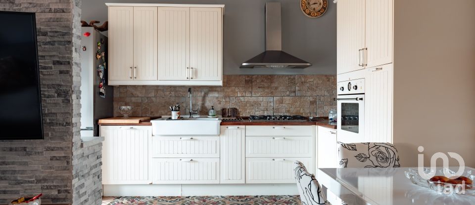 Appartamento 0 locali di 70 m² a Roma (00134)