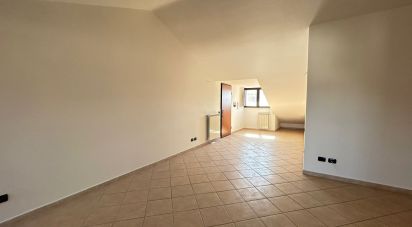 Loft 4 locali di 140 m² a San Nicola la Strada (81020)
