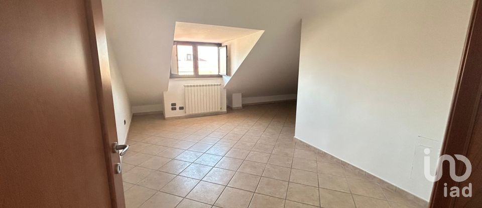 Loft 4 locali di 140 m² a San Nicola la Strada (81020)