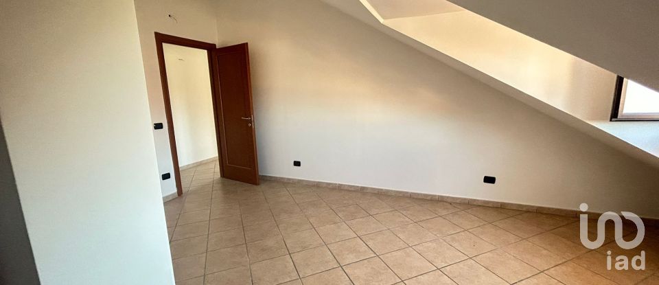 Loft 4 locali di 140 m² a San Nicola la Strada (81020)