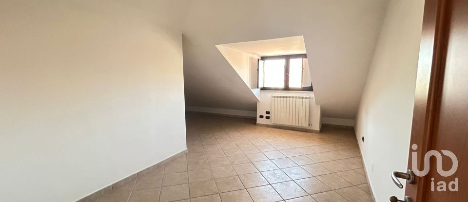 Loft 4 locali di 140 m² a San Nicola la Strada (81020)