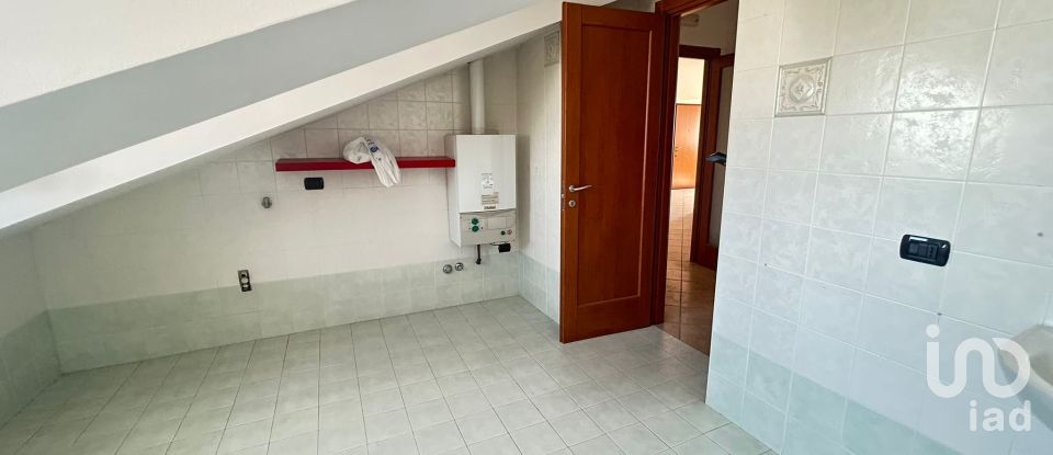 Loft 4 locali di 140 m² a San Nicola la Strada (81020)