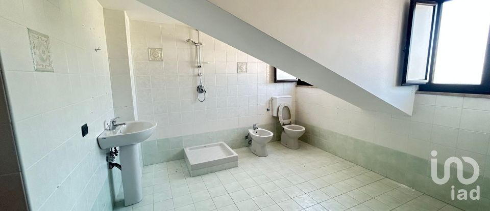 Loft 4 locali di 140 m² a San Nicola la Strada (81020)