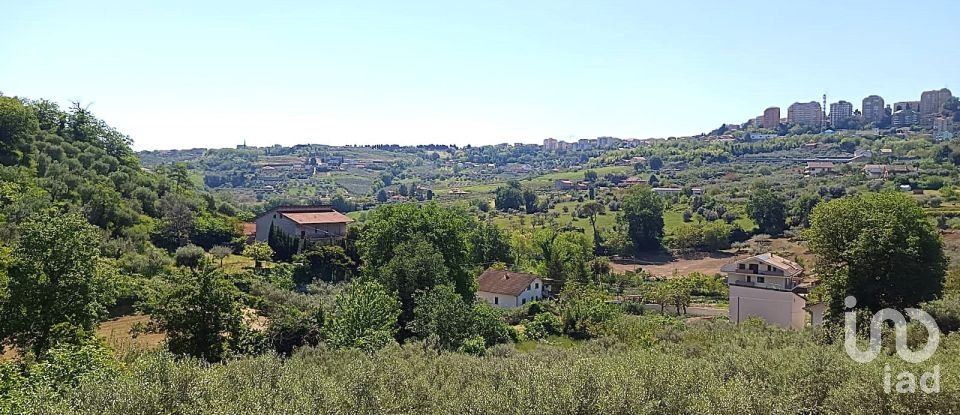 Casa indipendente / Villa 4 locali di 129 m² in Chieti (66100)