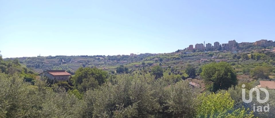 Casa indipendente / Villa 4 locali di 129 m² in Chieti (66100)