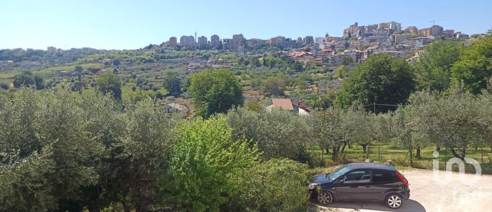 Casa indipendente / Villa 4 locali di 129 m² in Chieti (66100)