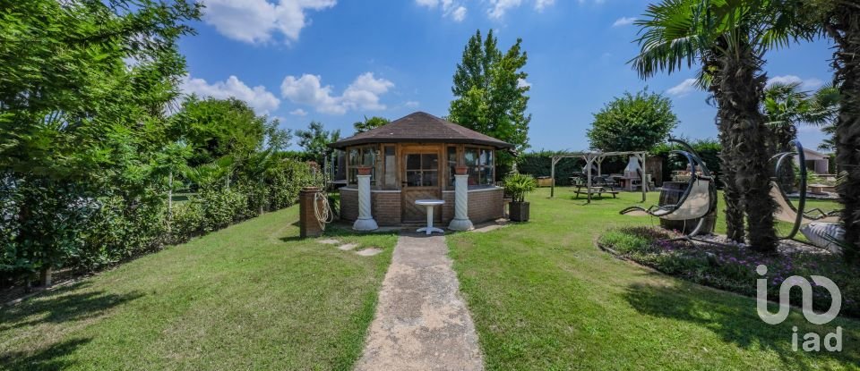 Casa indipendente 6 locali di 296 m² in Ostellato (44020)