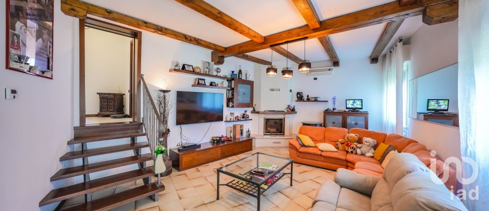 Casa indipendente 6 locali di 296 m² in Ostellato (44020)