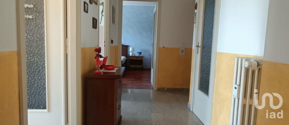 Three-room apartment of 65 m² in Traves (10070)