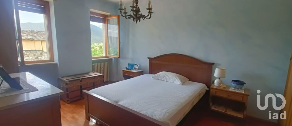 Three-room apartment of 65 m² in Traves (10070)