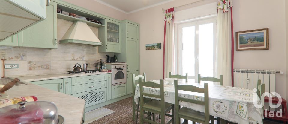 Appartamento 6 locali di 114 m² a Genova (16144)