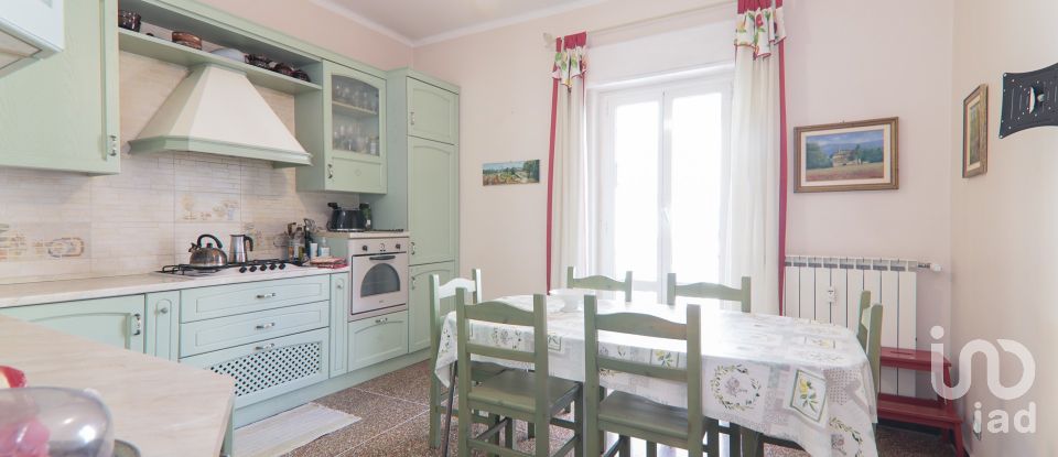 Appartamento 6 locali di 114 m² a Genova (16144)