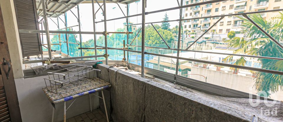 Apartment 6 rooms of 80 m² in Genova (16155)