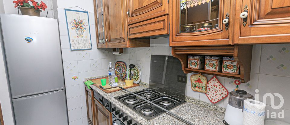 Apartment 6 rooms of 80 m² in Genova (16155)