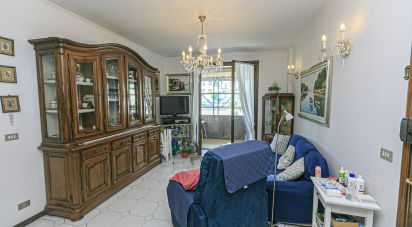 Appartamento 6 locali di 80 m² a Genova (16155)