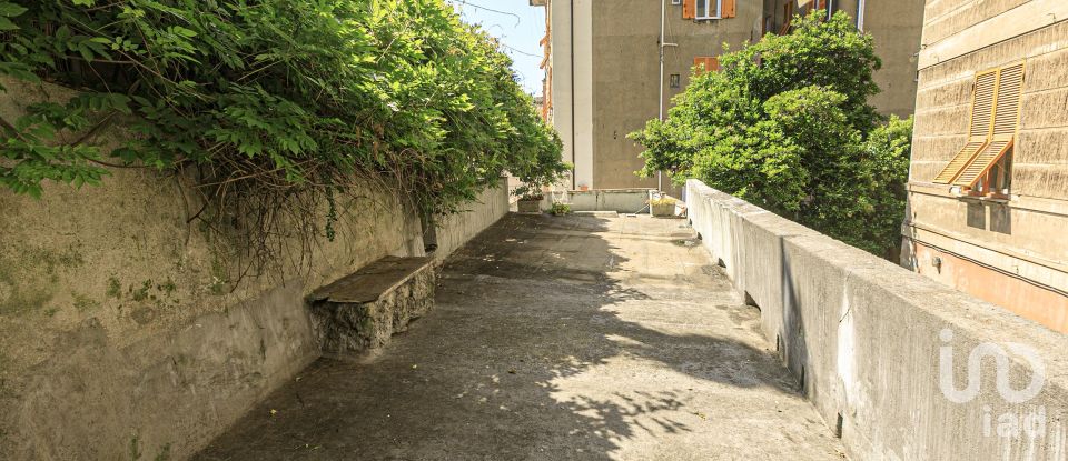 Casa indipendente / Villa 4 locali di 80 m² in Genova (16152)