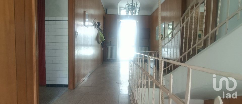 Hotel 3* of 1,120 m² in Lemie (10070)