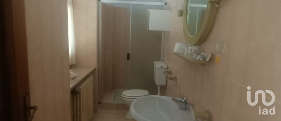 Hotel 3* of 1,120 m² in Lemie (10070)