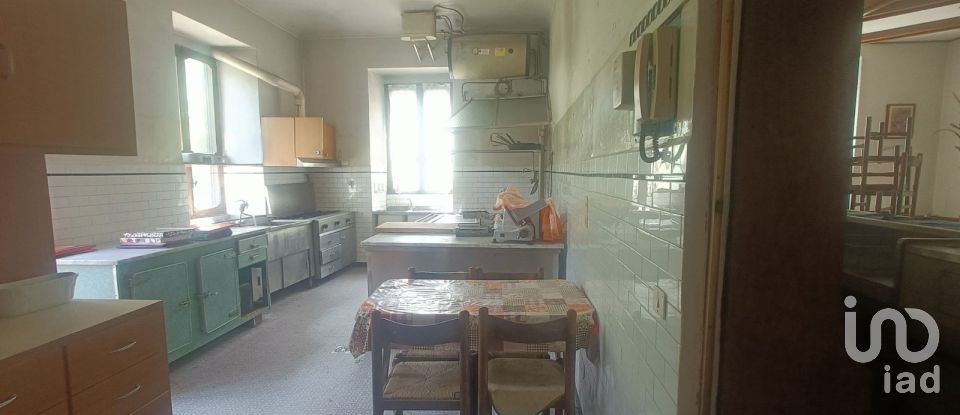 Hotel 3* of 1,120 m² in Lemie (10070)