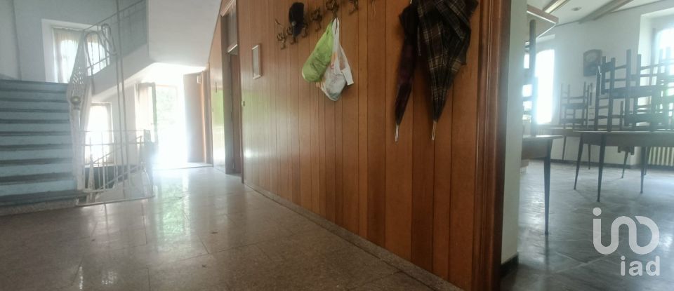 Hotel 3* of 1,120 m² in Lemie (10070)