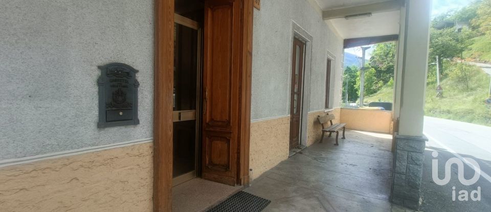 Hotel 3* of 1,120 m² in Lemie (10070)