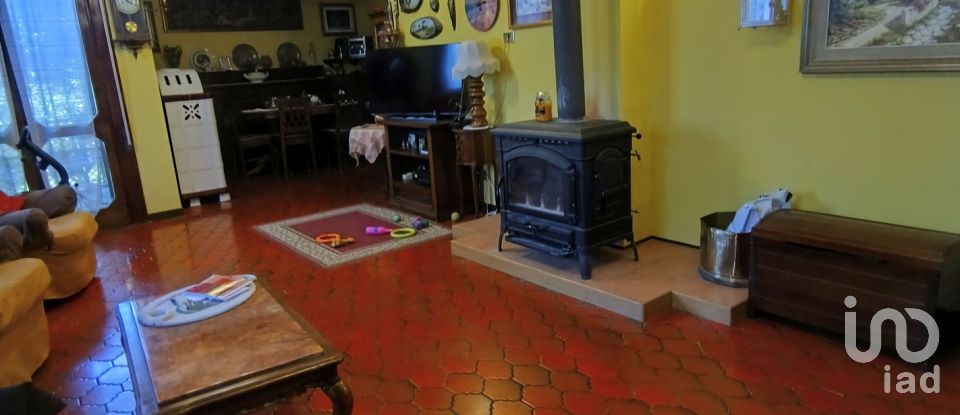 Casale 10 locali di 322 m² in Spino d'Adda (26016)