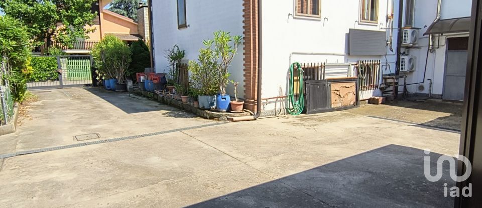 Casale 10 locali di 322 m² in Spino d'Adda (26016)