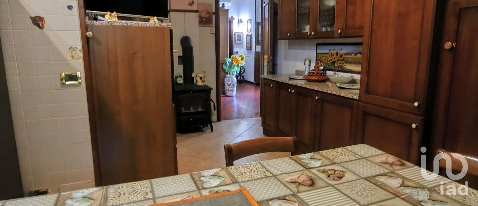 Casale 10 locali di 322 m² in Spino d'Adda (26016)