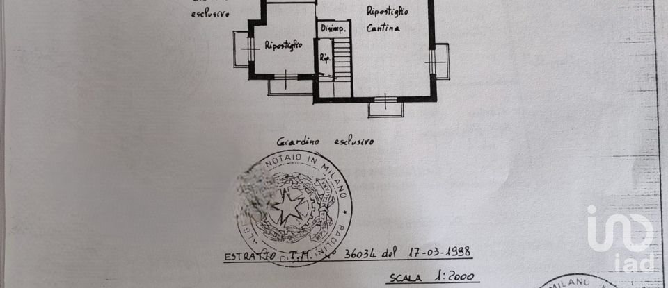 Casale 7 locali di 310 m² in Parabiago (20015)