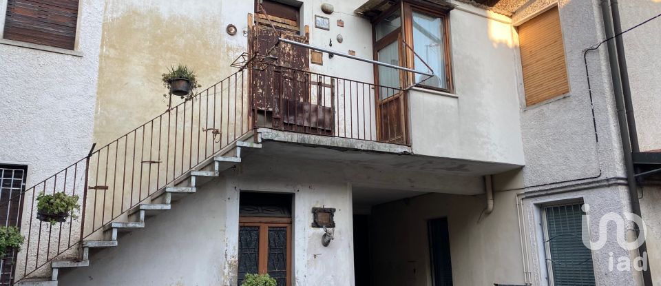 Casa indipendente 6 locali di 193 m² in Mariano Comense (22066)