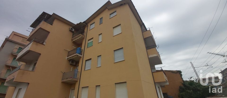 Quadrilocale di 82 m² a Gizzeria (88040)