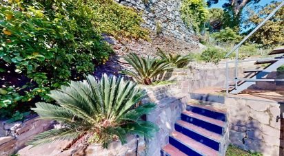 Casale 13 locali di 350 m² in Arenzano (16011)