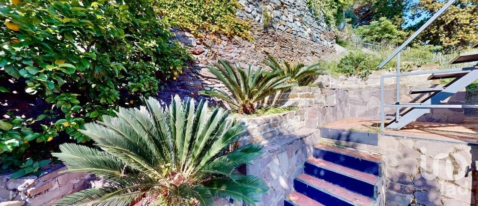 Farm 13 rooms of 350 m² in Arenzano (16011)