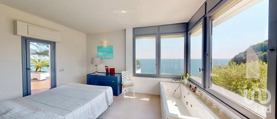 Farm 13 rooms of 350 m² in Arenzano (16011)