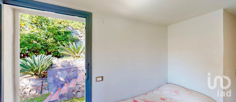 Farm 13 rooms of 350 m² in Arenzano (16011)