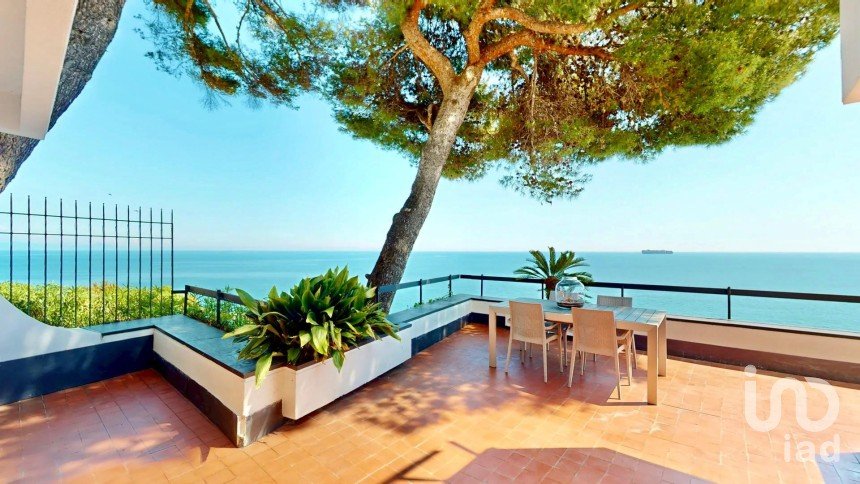 Farm 13 rooms of 350 m² in Arenzano (16011)