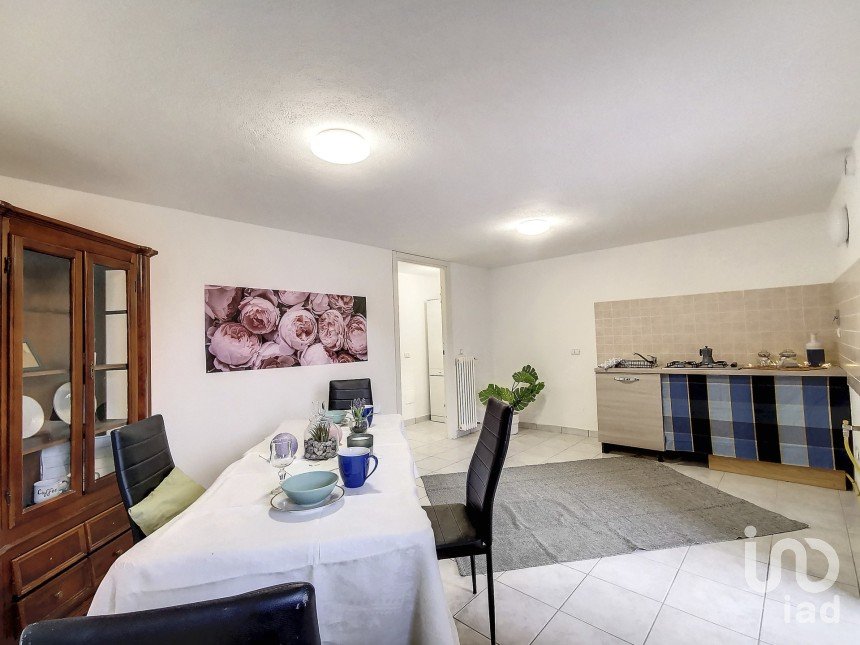 Bilocale di 59 m² a Nus (11020)