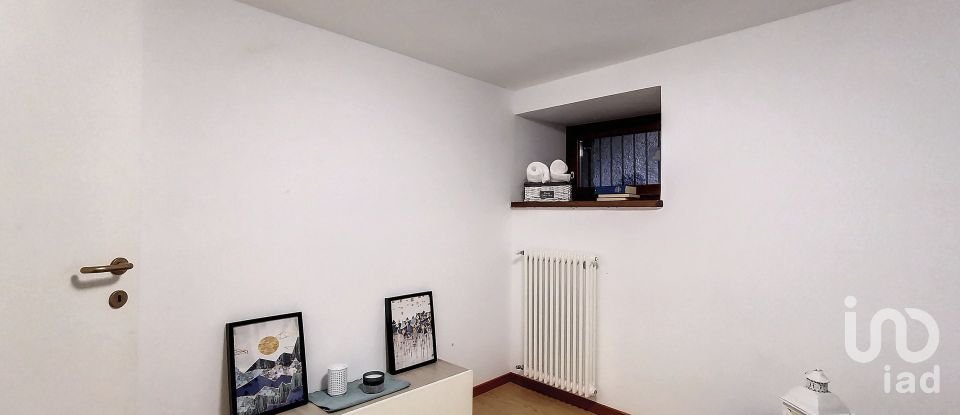 Bilocale di 59 m² a Nus (11020)