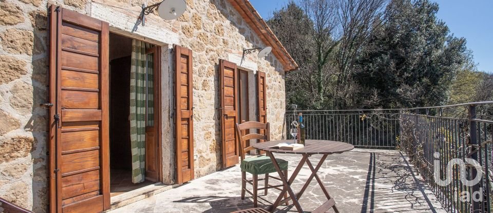 Casa indipendente 7 locali di 132 m² in Semproniano (58055)