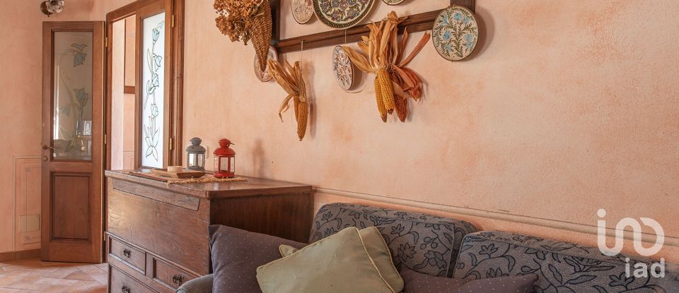 Casa indipendente 7 locali di 132 m² in Semproniano (58055)